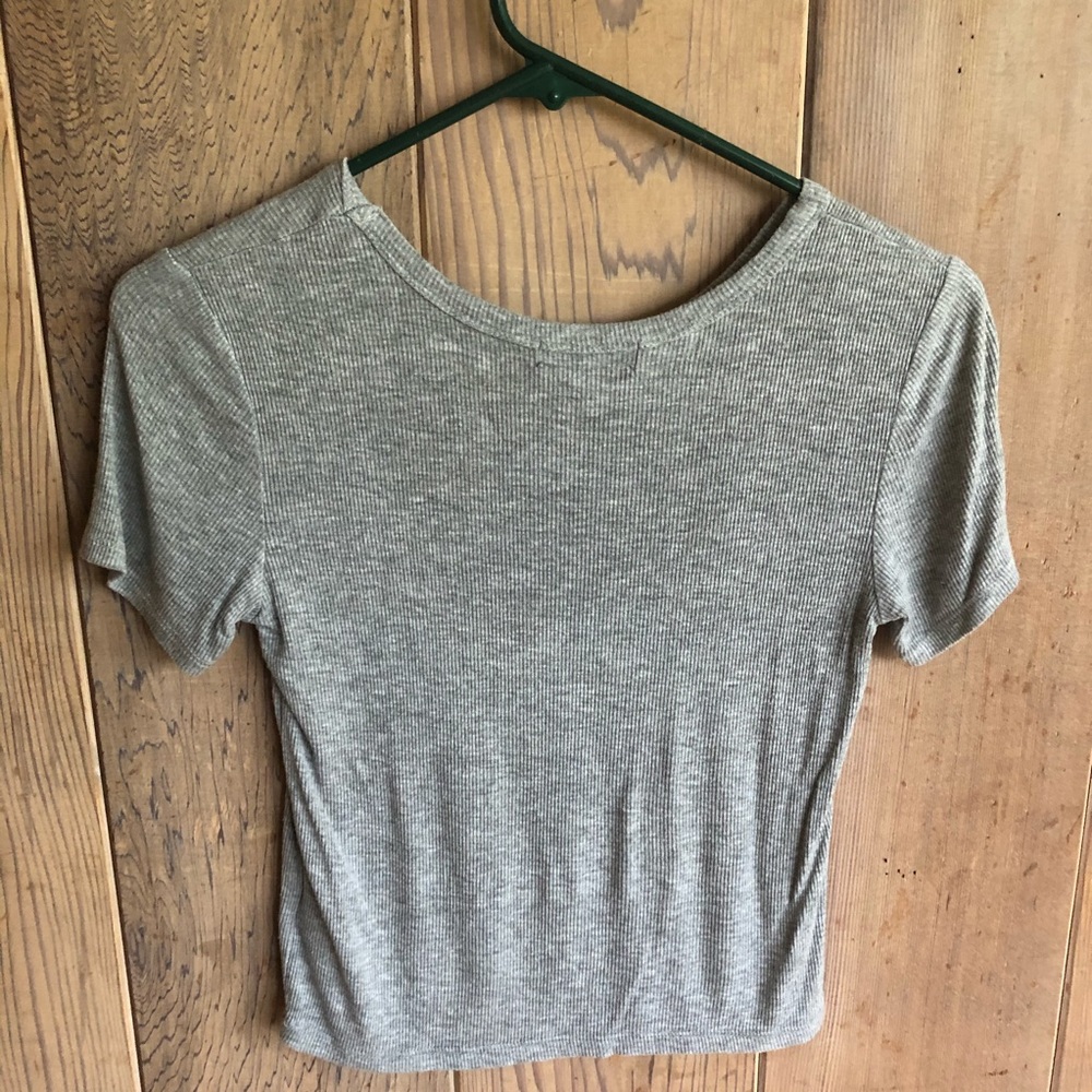 gray cropped top - Picture 2 of 2